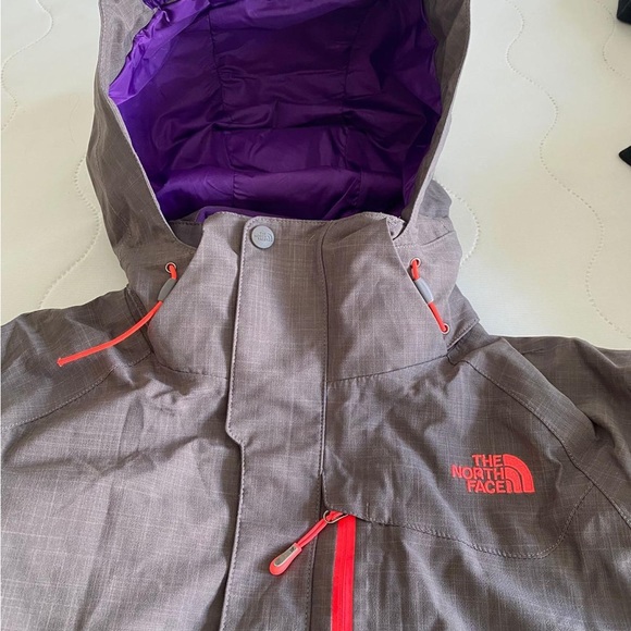 Ski + Snowboarding Set - Women’s // Columbia & Northface - Picture 7 of 11